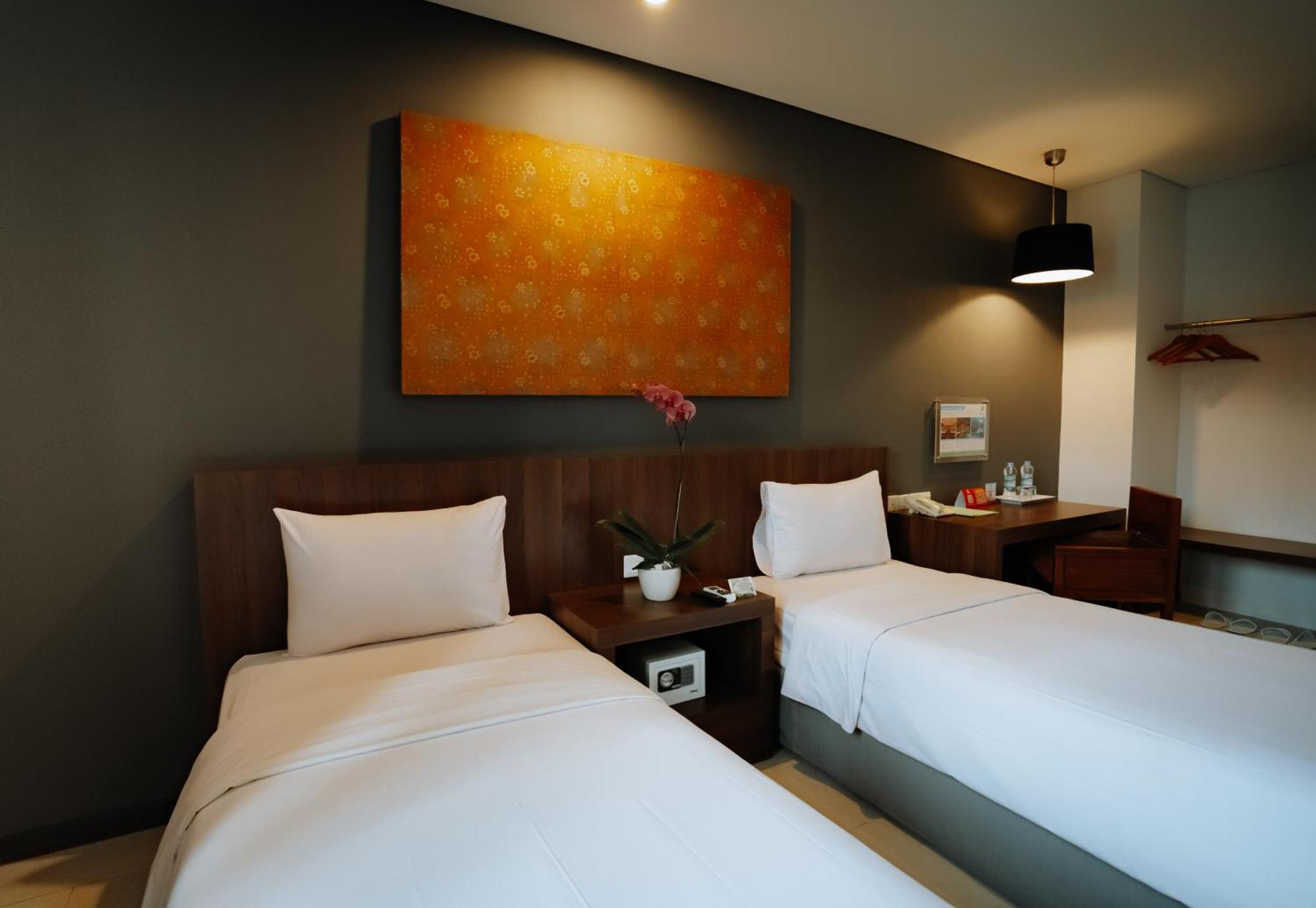 Praja Hotel Dempasar Exterior foto