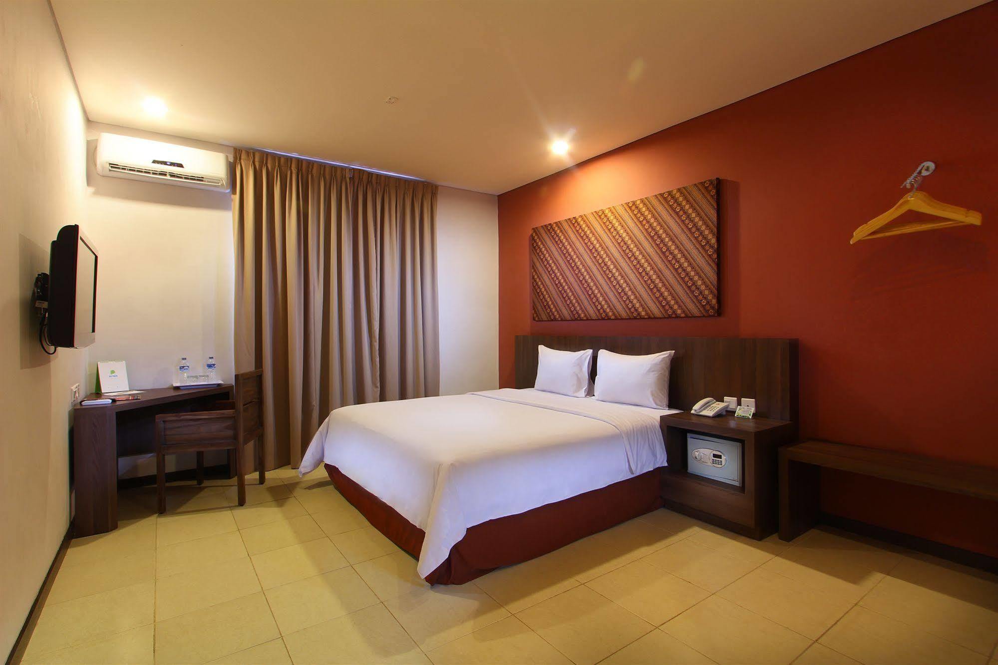 Praja Hotel Dempasar Exterior foto
