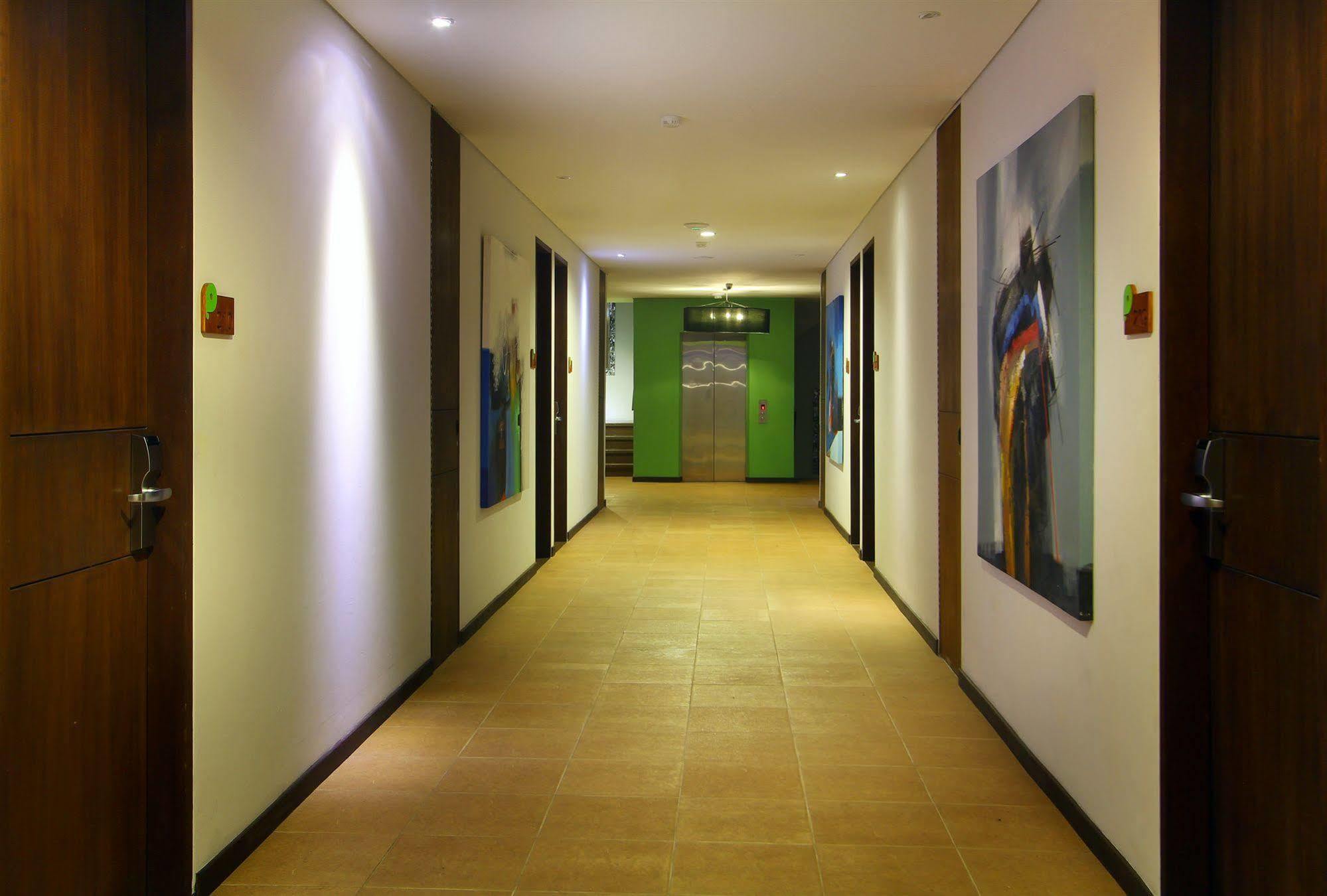 Praja Hotel Dempasar Exterior foto